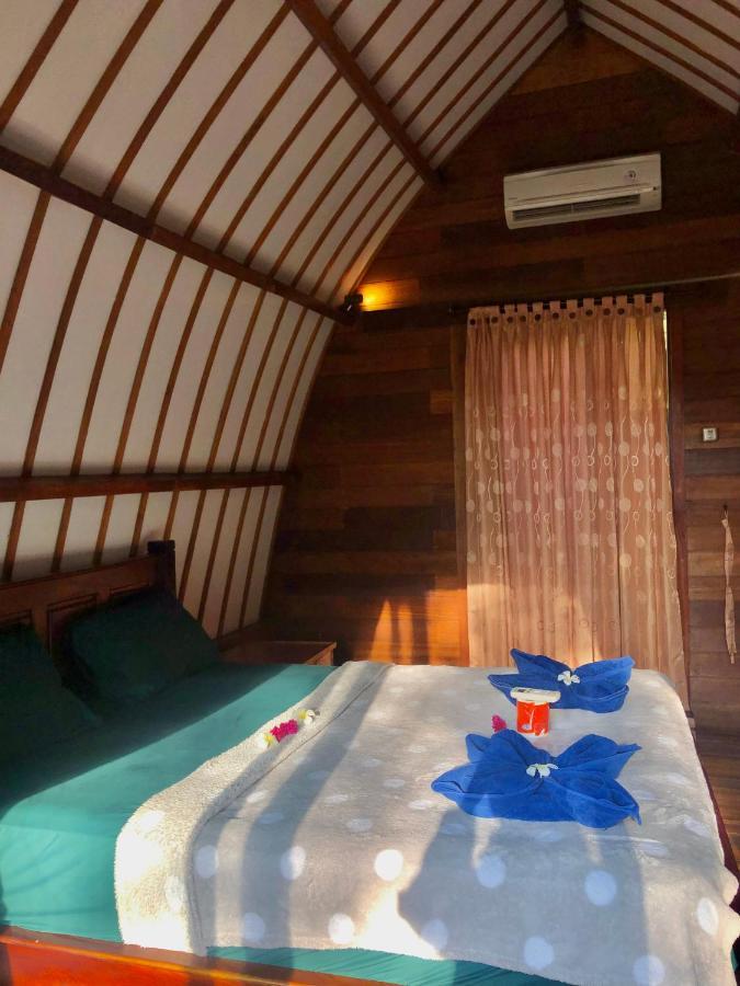 Blue Moon Meno Hotel Ilhas Gili Exterior foto