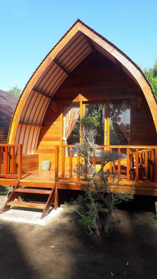 Blue Moon Meno Hotel Ilhas Gili Exterior foto